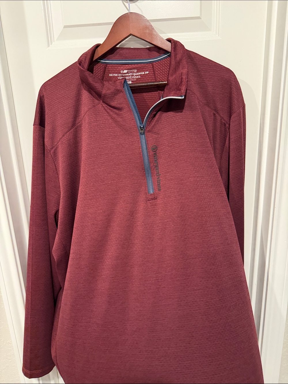 Vineyard Vines Men's Burgundy Quarter-Zip Performance Pullover